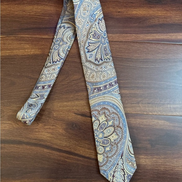 JOS A BANK Paisley Patterned Silk Tie Made in Italy - Picture 2 of 9